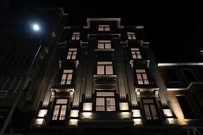 Monev Suites