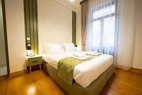 Monev Suites