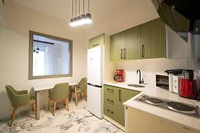 Monev Suites