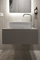 Cosmos Luxury Studio Suites