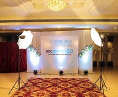 Hotel Devanshi & Banquets by Classy Stay