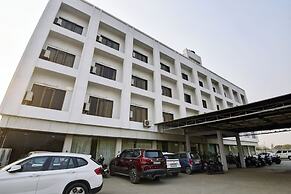 Hotel Devanshi & Banquets by Classy Stay