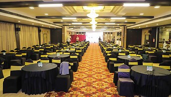 Hotel Devanshi & Banquets by Classy Stay