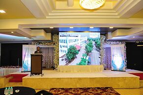 Hotel Devanshi & Banquets by Classy Stay
