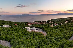 Villa Dujma Pool & Spa