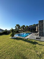 Yalıkavakta 4 Odalı Villa BD4150