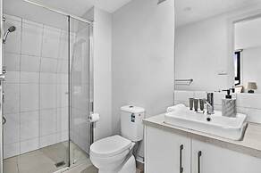 Comfortable 2 Bed Stay With Parking