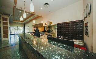 City Royal Hotel