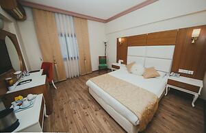 City Royal Hotel