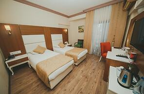 City Royal Hotel