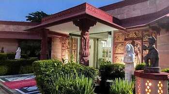 Orchha Resort- by the river