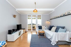 Golden Cove Apartment