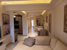 Zeus Luxury Suite in Nea Flogita