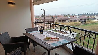 Zeus Luxury Suite in Nea Flogita