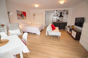 Madrid 810 by At Home Costa del Sol