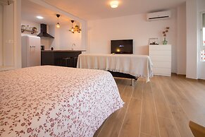 Madrid 810 by At Home Costa del Sol