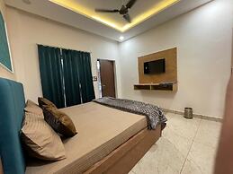 LIMELIGHT Hotel & Restaurant