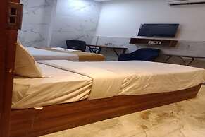 Glitz Hotel Beverly- US Consulate Kurla