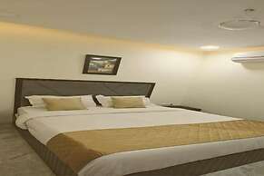 Glitz Hotel Beverly- US Consulate Kurla