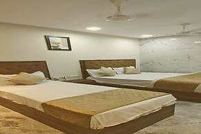 Glitz Hotel Beverly- US Consulate Kurla