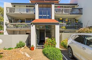 Airy & Arty 2-bed Old Kingston Foreshore