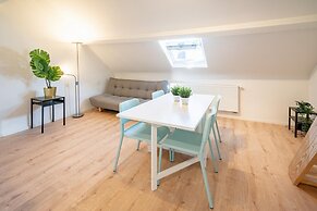Elegant 1-bedroom Central Apartment