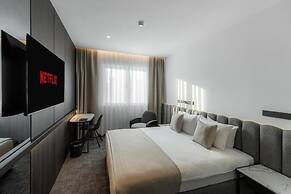 Central Hotel