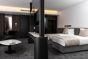 Central Hotel