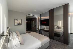 Central Hotel