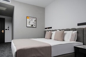 Central Hotel