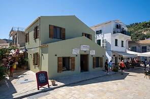 Casa Mare e Olio by All About Paxos