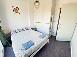 Apartment in Antwerp With Garden View