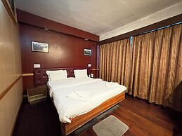 Apsara Near Mall Road