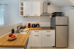 Casa Rossa e Verde by All About Paxos