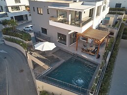 Luxury villa Natali with pool