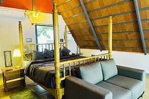 Oh-Bali Villa by Travent Mug