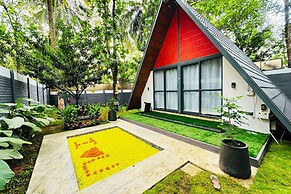 Oh-Bali Villa by Travent Mug