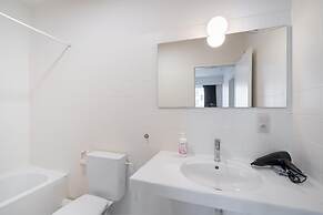 Non Smoking 1-bedroom Apartment