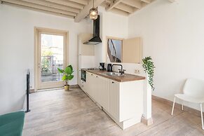 Charming 12 Person Apartment