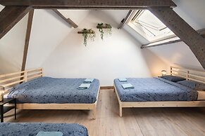 Charming 12 Person Apartment