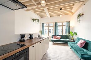 Charming 12 Person Apartment