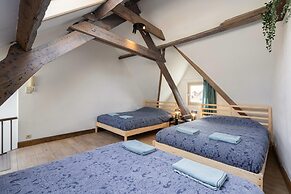 Charming 12 Person Apartment