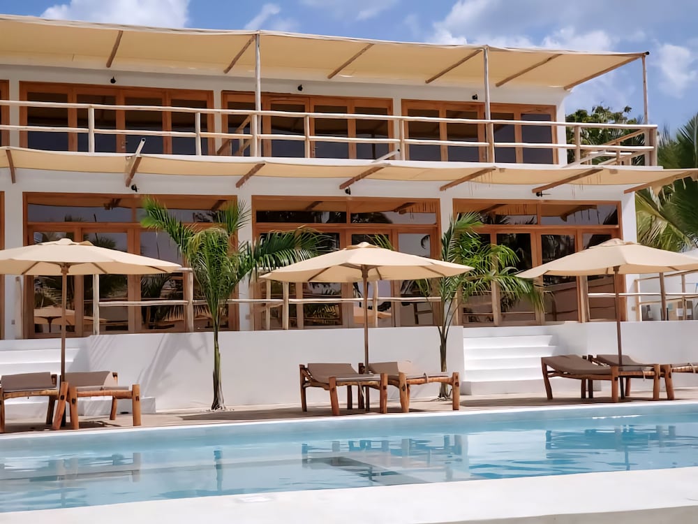 Sunny villa matemwe