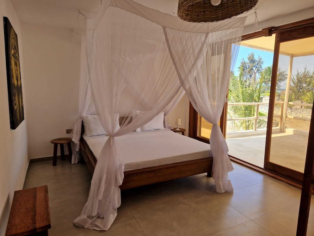 Sunny villa matemwe
