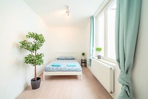 City-view Apartment for 12 Persons