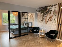 Very Large Apartment With Private Sauna