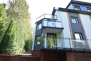 Very Large Apartment With Private Sauna