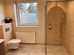 Very Large Apartment With Private Sauna