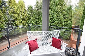 Very Large Apartment With Private Sauna