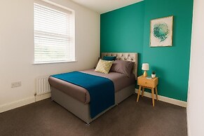 Coastal Haven - Steps From Beach